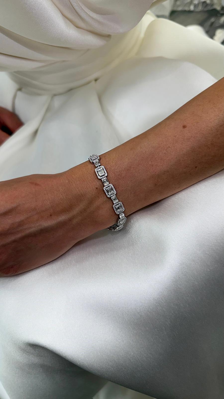 "Empire™" Bracelet in white gold, photo 2