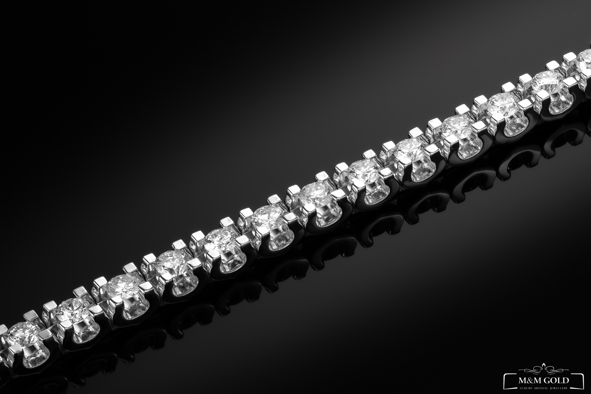 "Enduring Treasures™" Bracelet in 18k white gold, photo 8