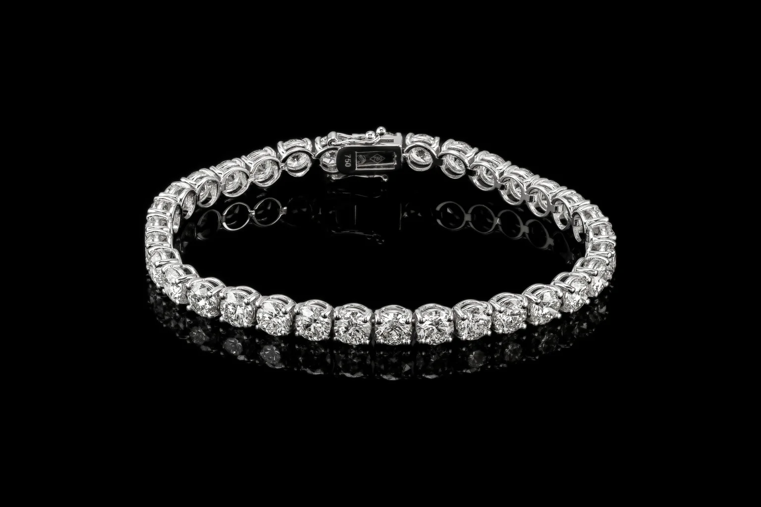 "HighJewels™" Bracelet 32 diamonds at 0.50ct each in white gold, photo 2