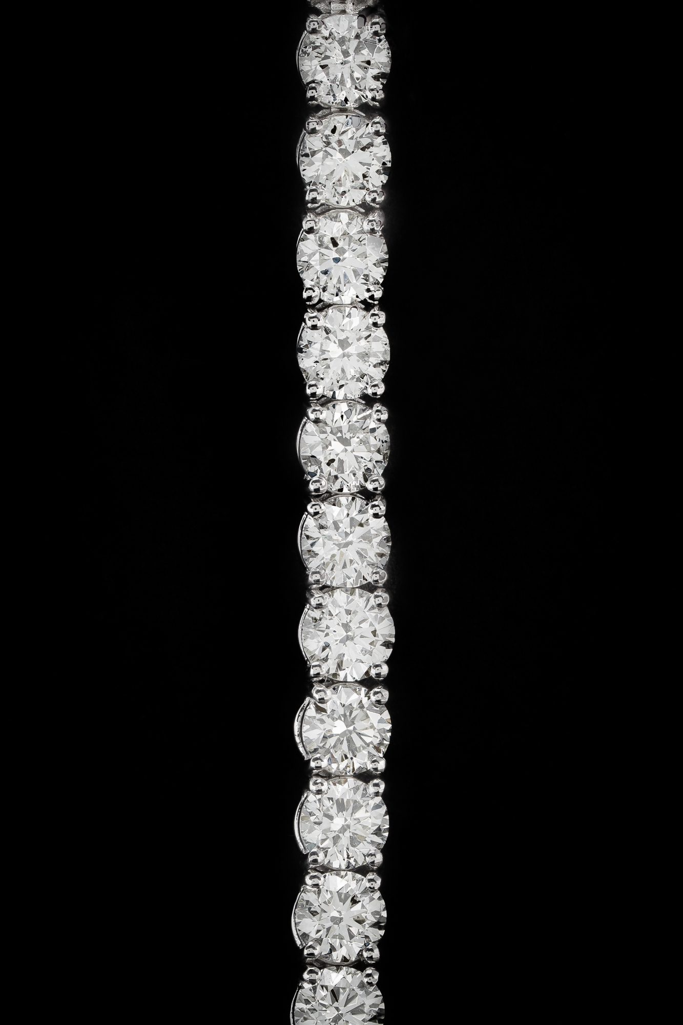 "HighJewels™" Bracelet 32 diamonds at 0.50ct each in white gold, photo 4