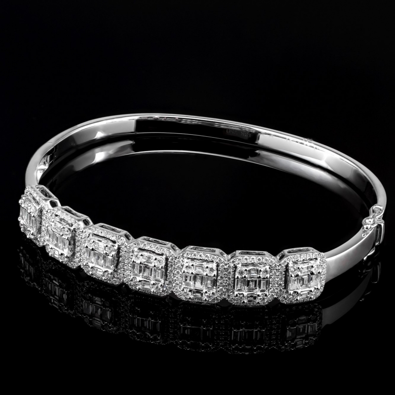InvisibleEmpire™ Bracelet in 18k white gold, product view