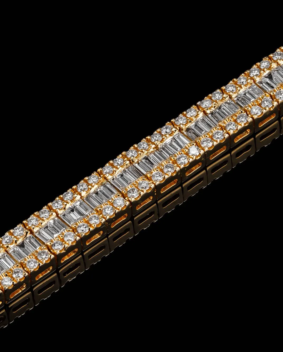 "InvisibleExcelsior™" Bracelet 4.40ct in 18k yellow gold, photo 5