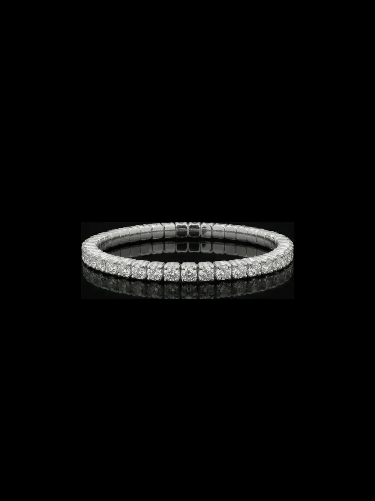 "LuxuryFlex™" Bracelet 5.80 ct in 18k white gold, product view