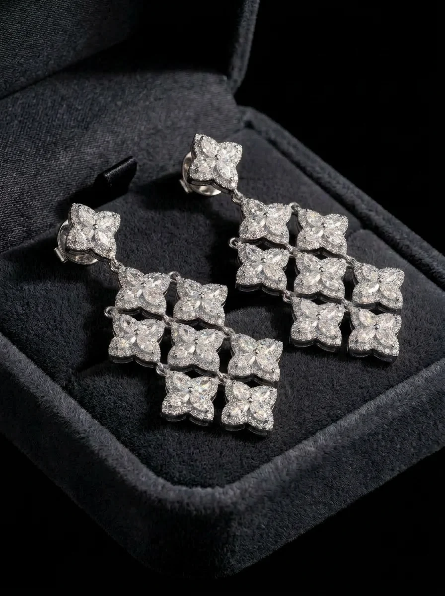 "Belissima™" Large Earrings in white gold, photo 3