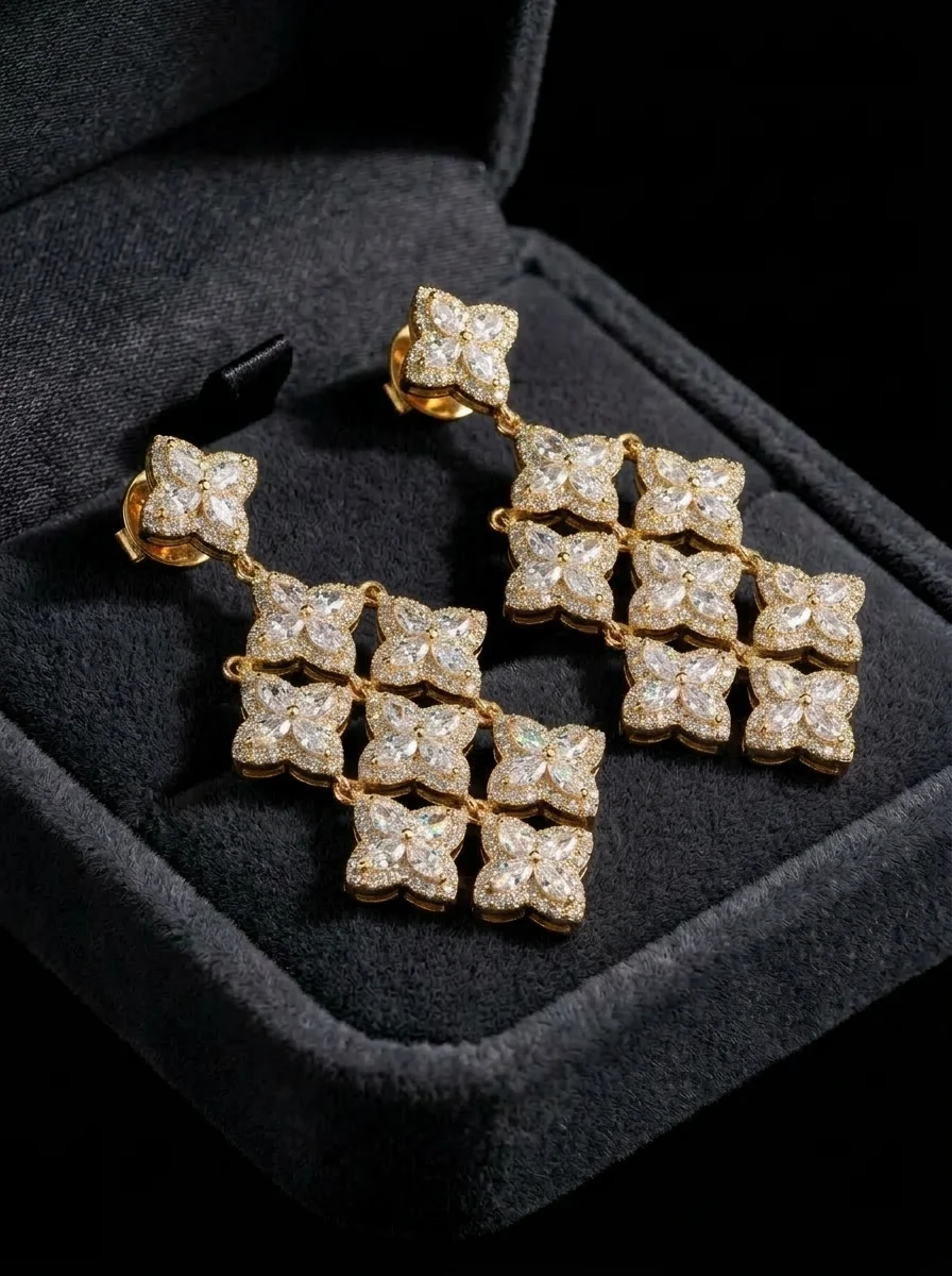 "Belissima™" Large Earrings in yellow gold, photo 4