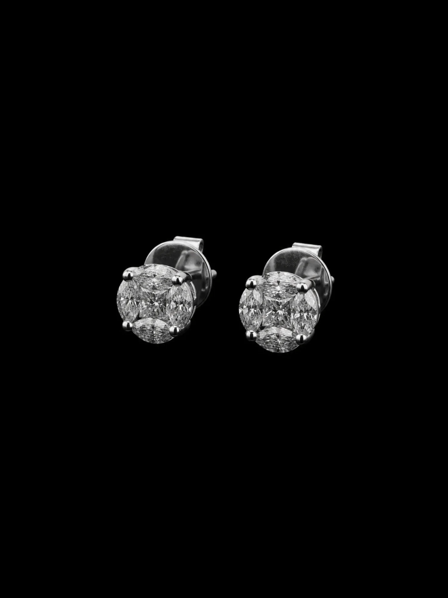 "ClusterBliss™" Earrings in white gold, photo 4