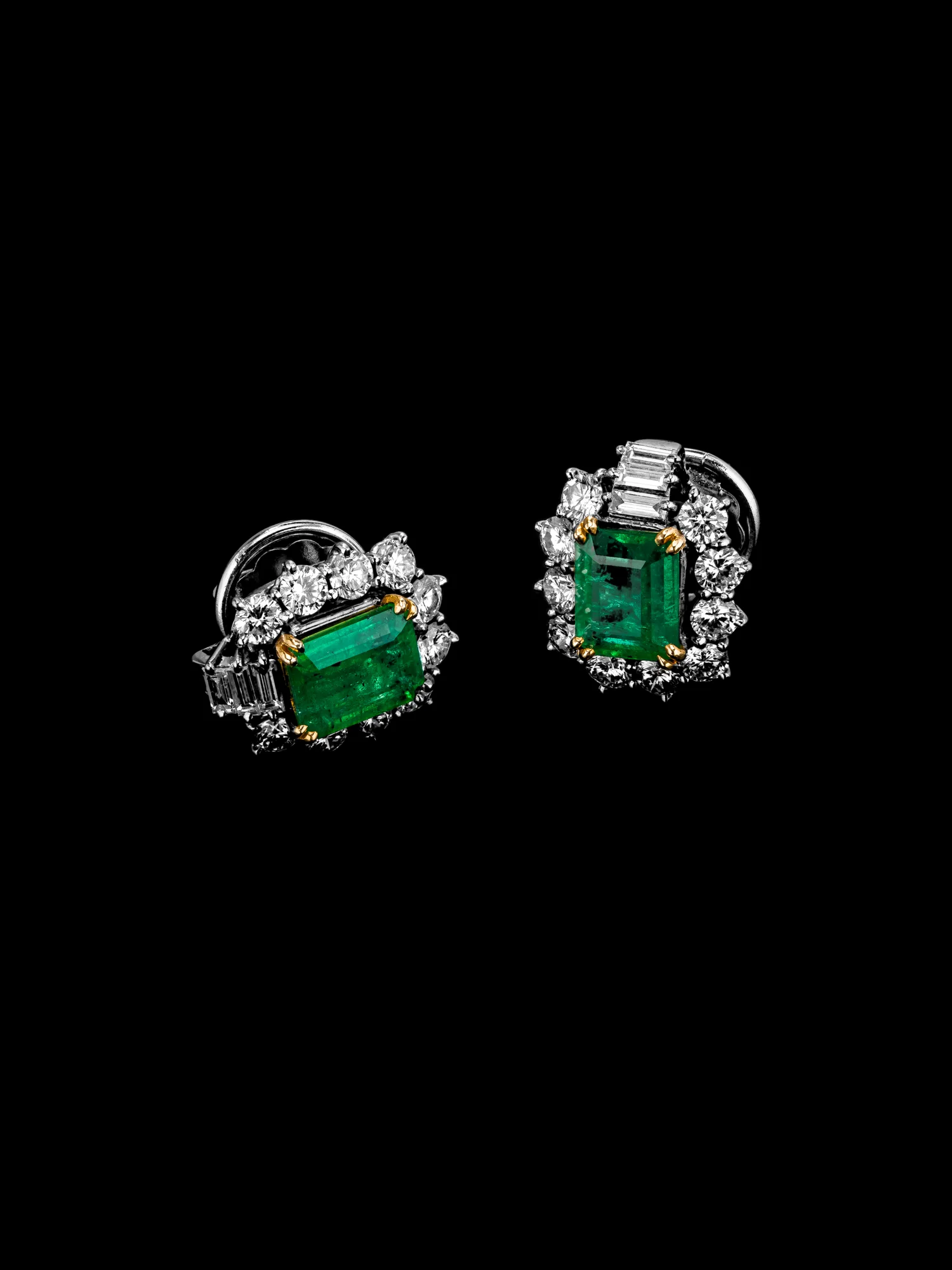 "EmeraldÉclat™" Earrings in white gold, photo 3