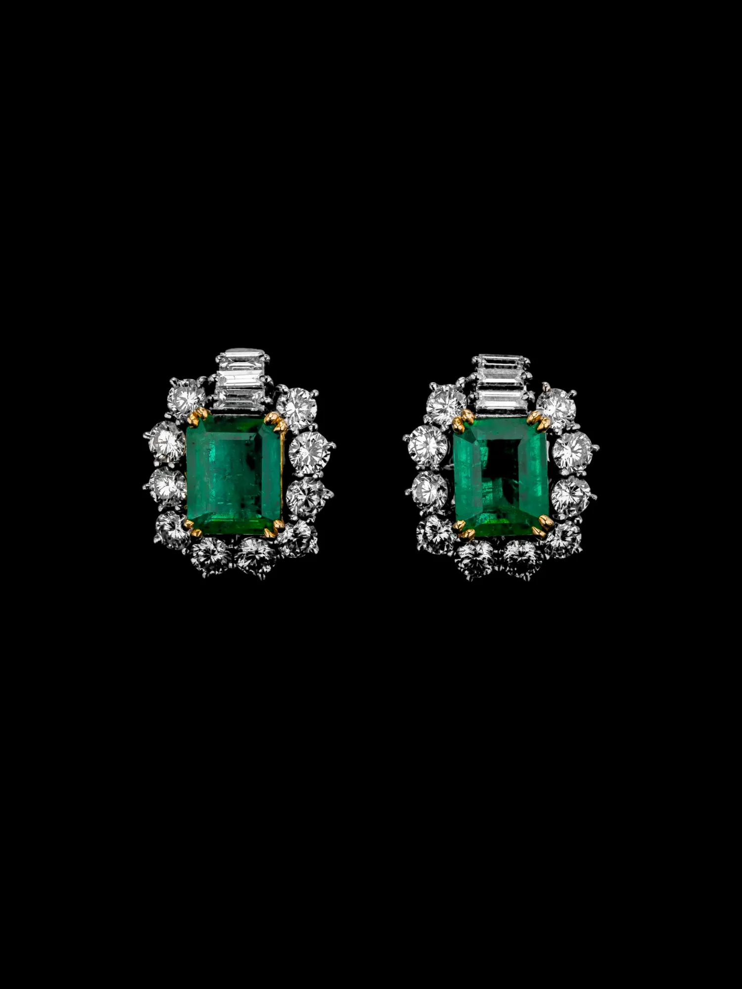 "EmeraldÉclat™" Earrings in white gold, photo 4