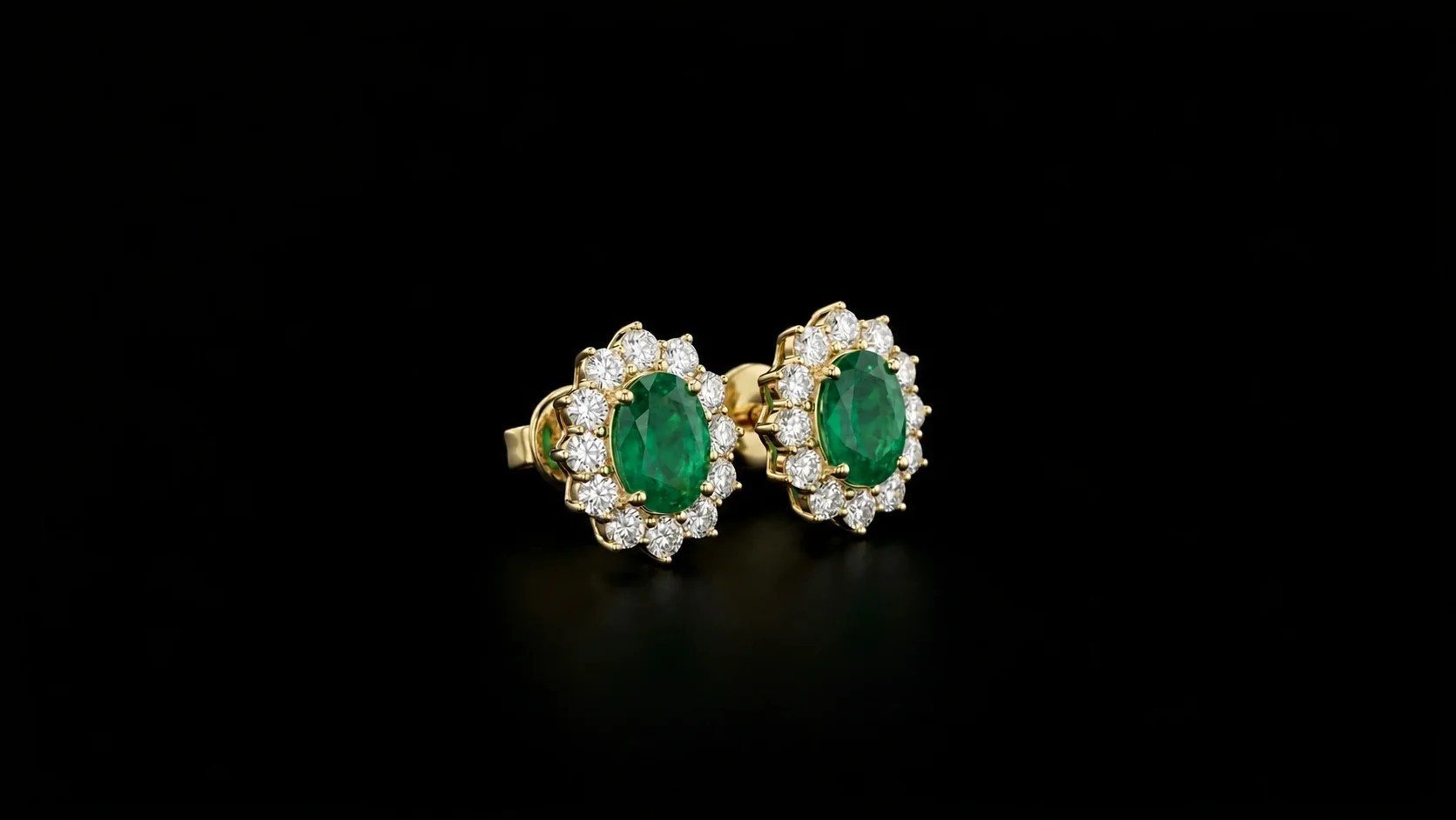 "EmeraldAllure™" Earrings in 18k yellow gold, photo 2