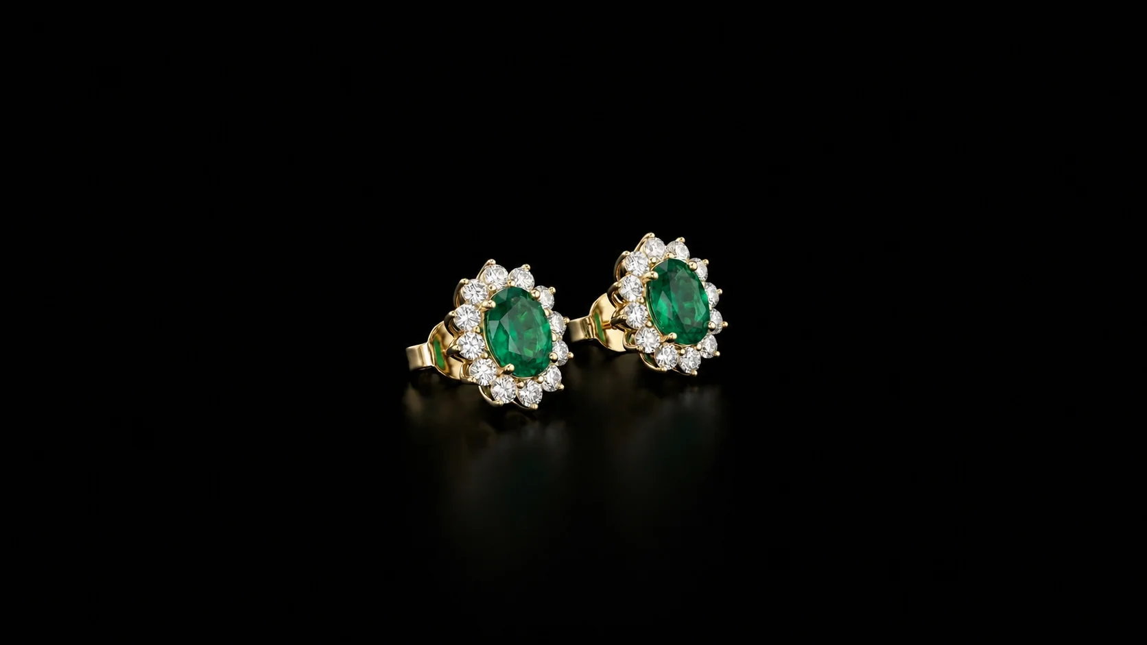 "EmeraldAllure™" Earrings in 18k yellow gold, photo 3