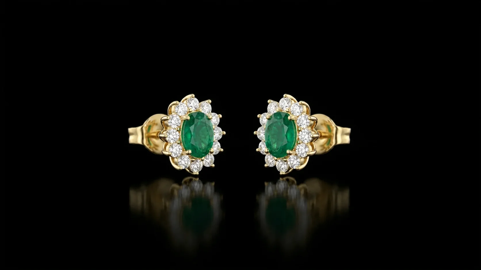 "EmeraldAllure™" Earrings in 18k yellow gold, photo 6