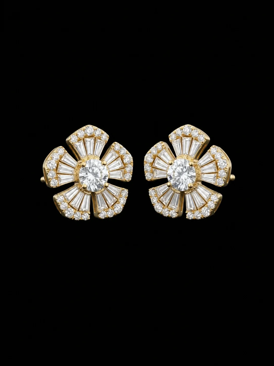 "MysticFloral™" Mini Earrings in 18k yellow gold, photo 4