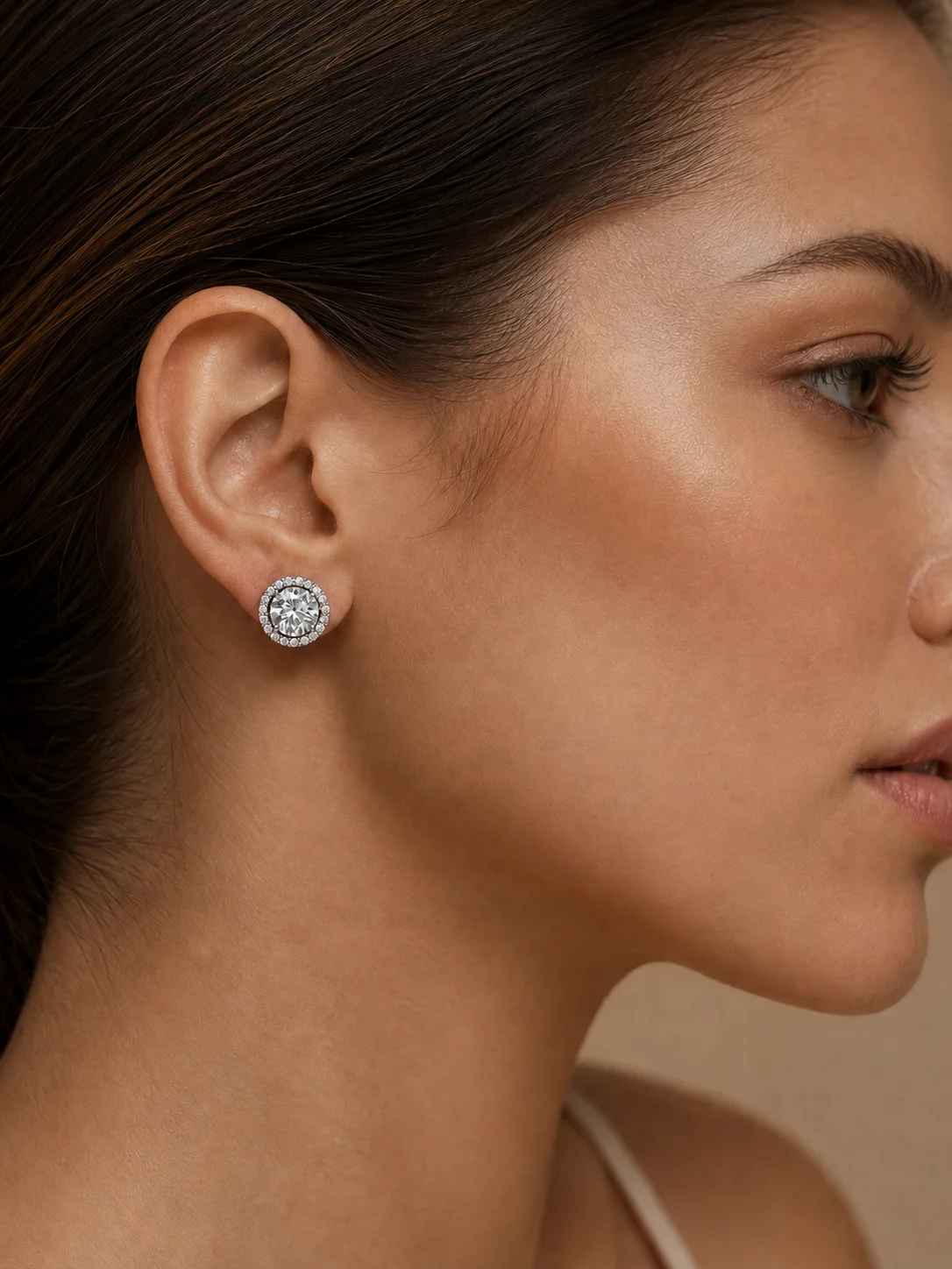 "OneHalo™" Earrings in 18k white gold, photo 2