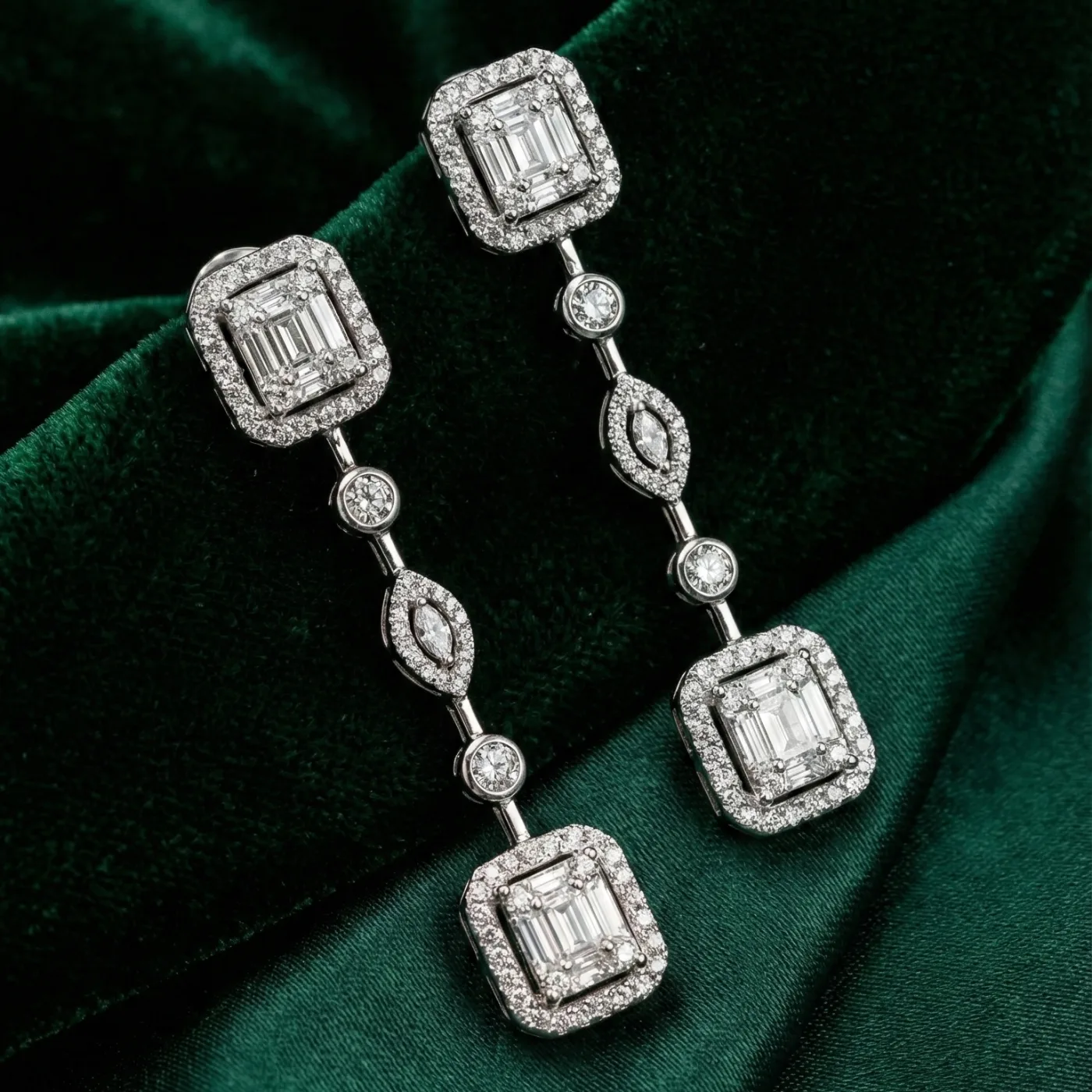 "PureEminence™" Earrings in white gold, photo 4