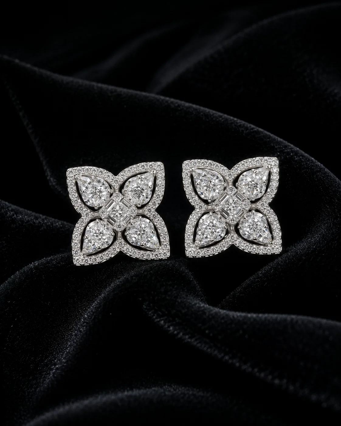 "SparkleBlossom™" Earrings in 18k white gold, photo 4
