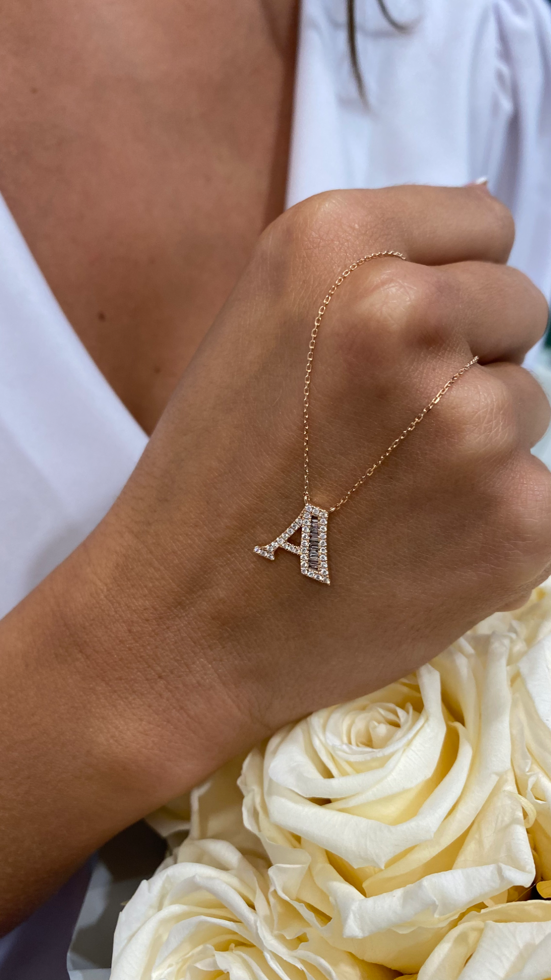 A Letter Necklace "Collier Première Lettre™" in 18k rose gold, photo 2