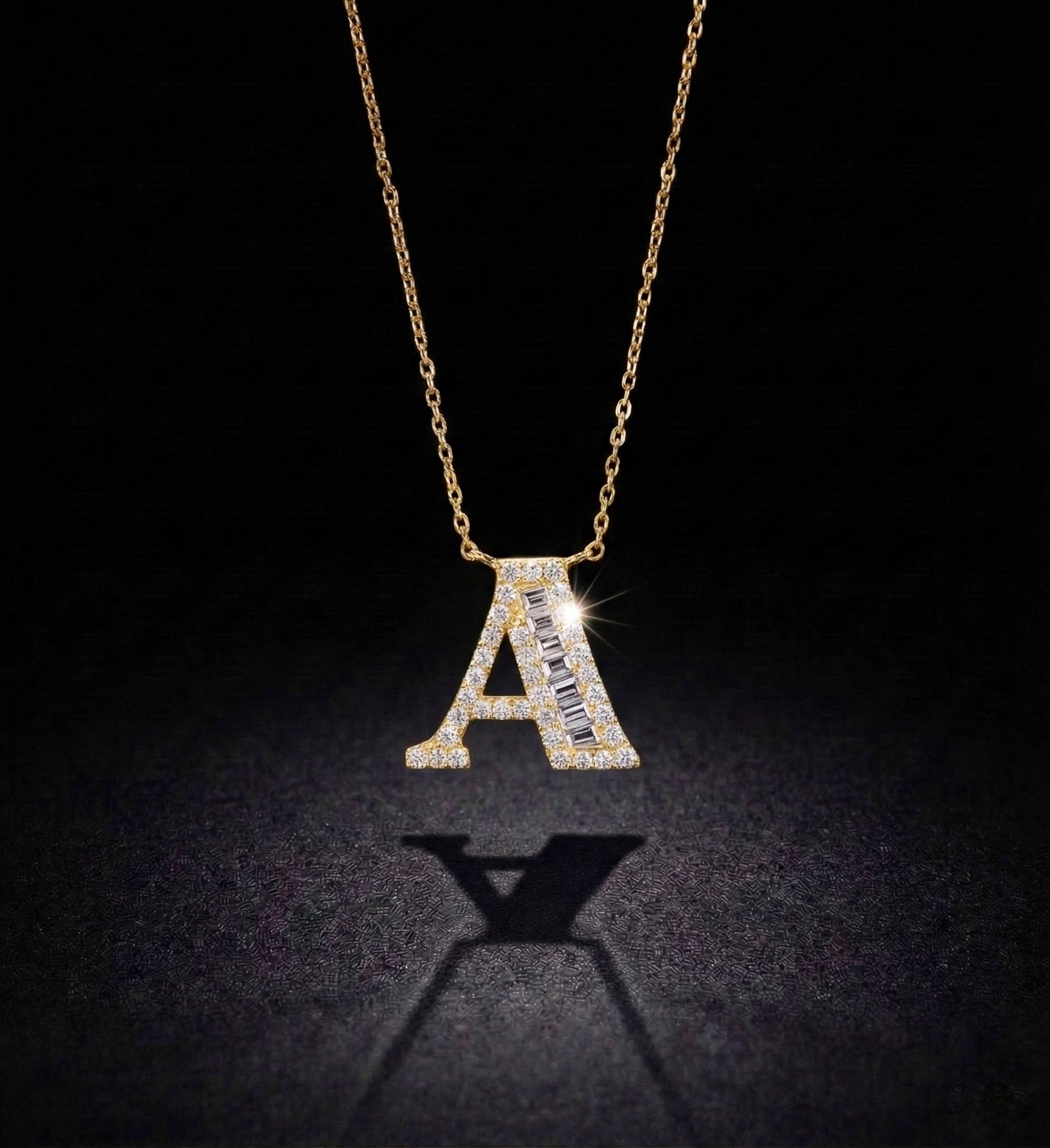 A Letter "Collier Première Lettre™" Necklace in 18k yellow gold, photo 4