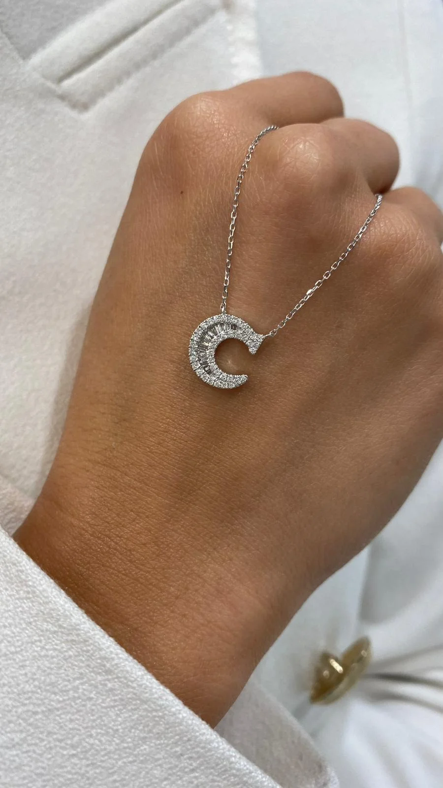 Letter C Necklace "Collier Première Lettre™" in 18k white gold, photo 2