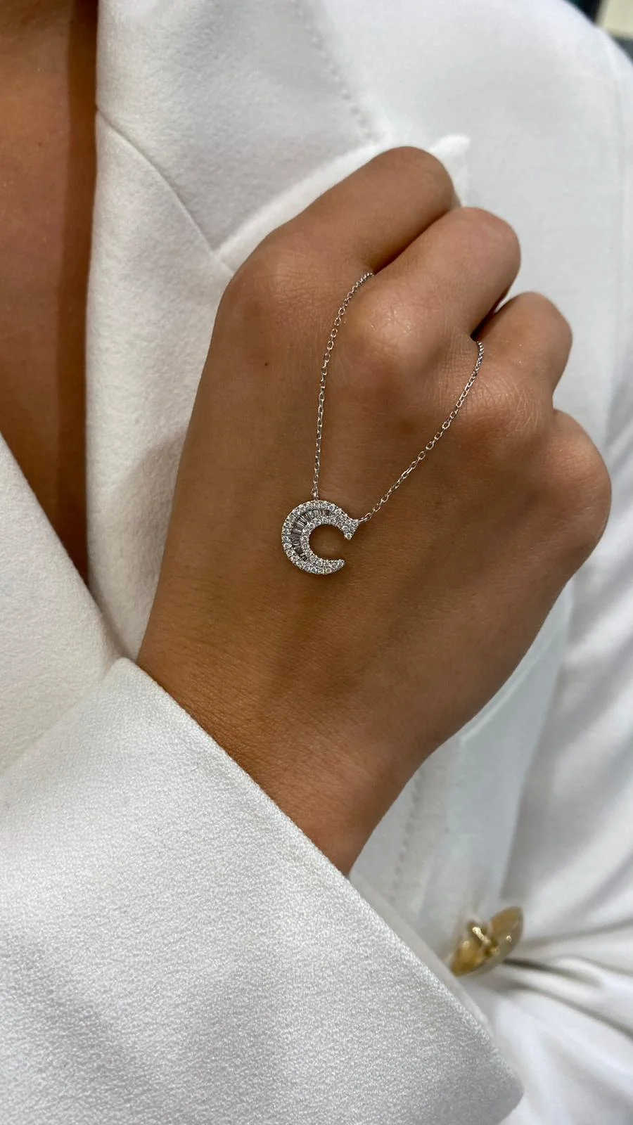 Letter C Necklace "Collier Première Lettre™" in 18k white gold, photo 3