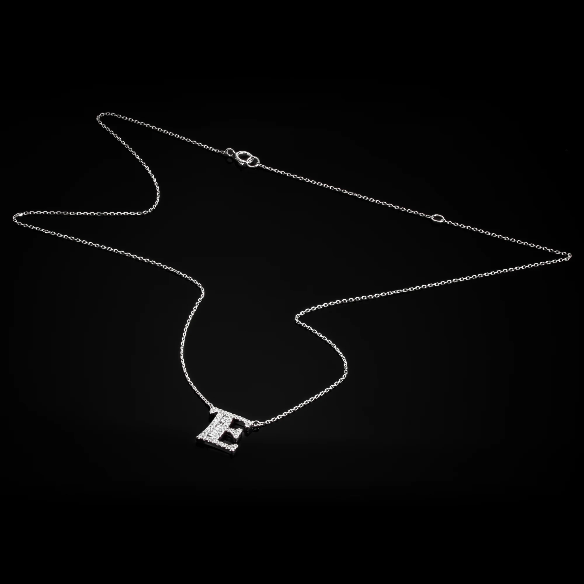 Letter E Necklace "Collier Première Lettre™" in 18k white gold, photo 4