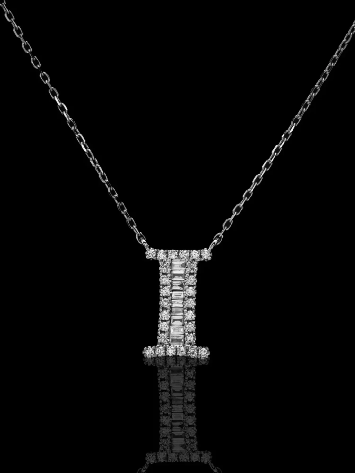 Necklace with the letter I "Collier Première Lettre™" – White gold 18k