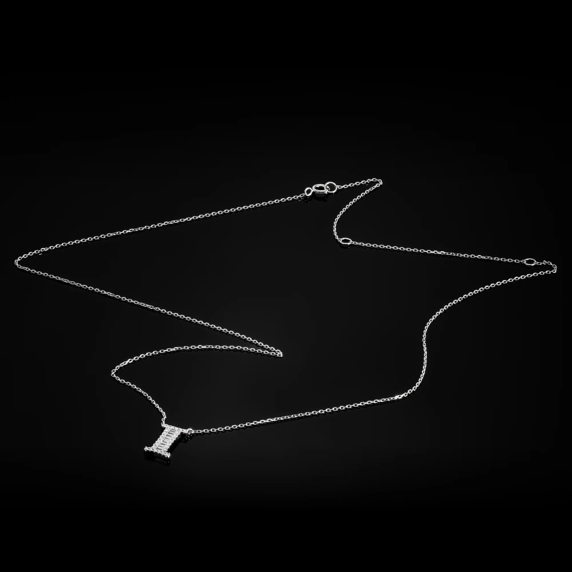 Necklace with the letter I "Collier Première Lettre™" in 18k white gold, photo 3