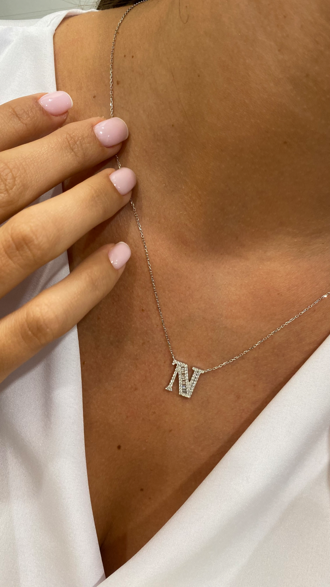 Letter N "Collier Première Lettre™" Necklace in 18k white gold, photo 5