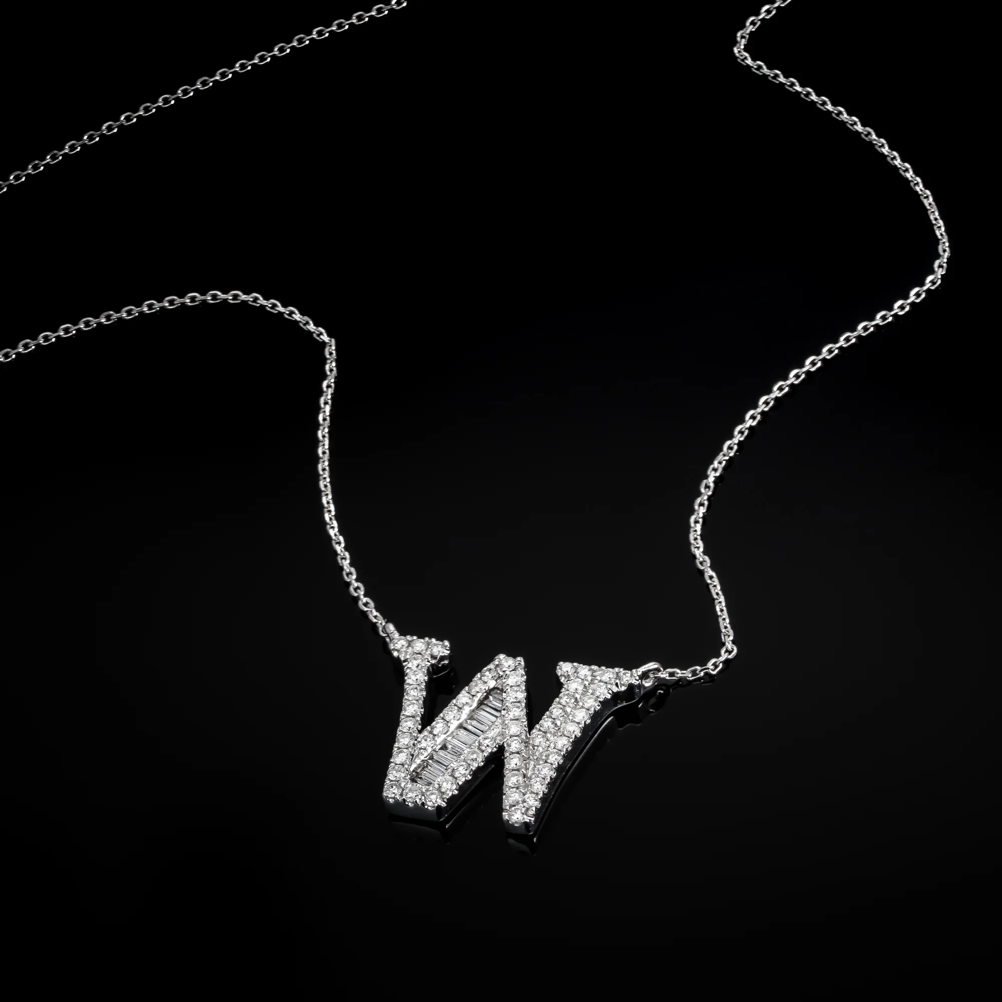 Letter W "Collier Première Lettre™" Necklace in 18k white gold, photo 4