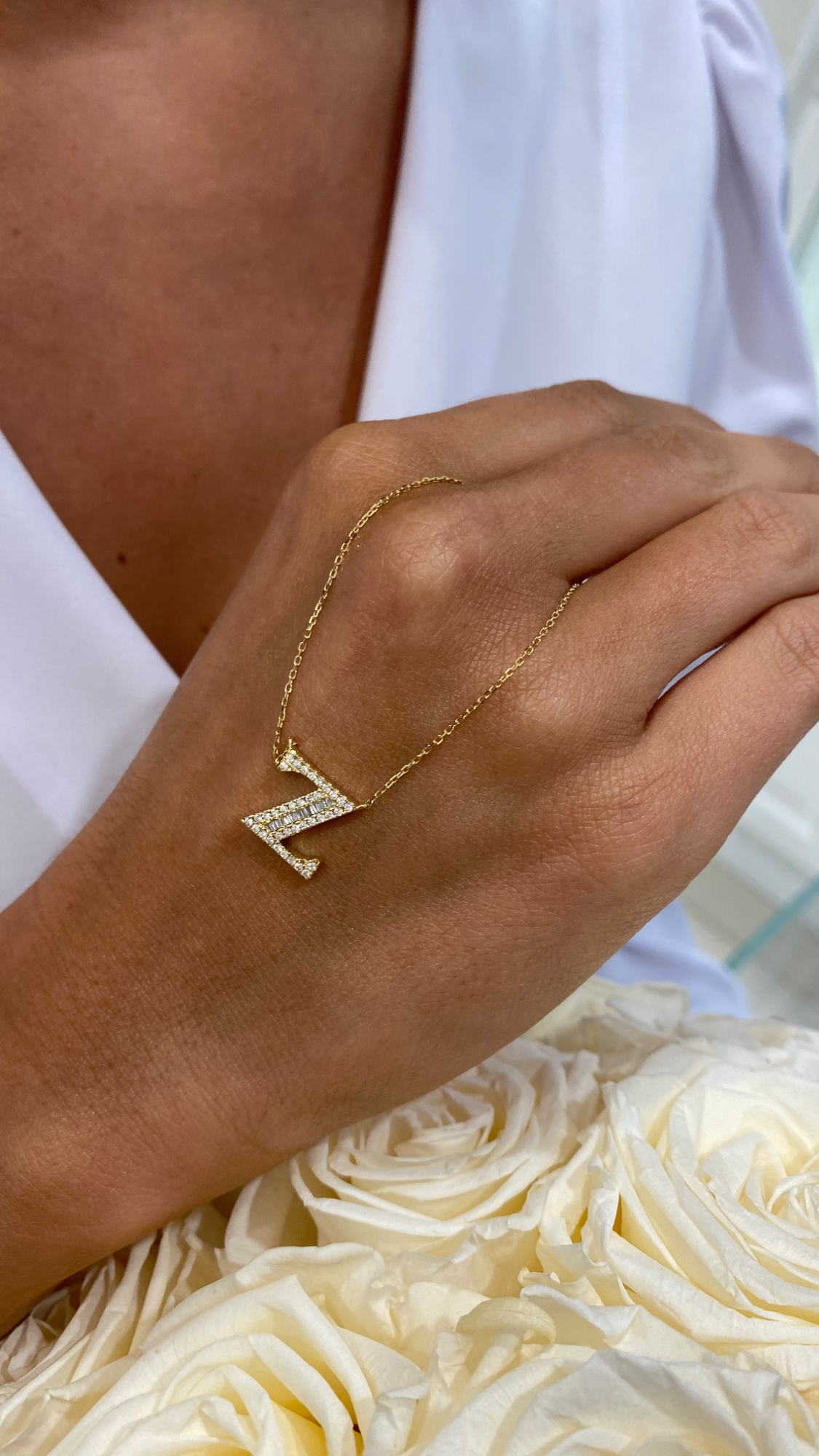 Letter Z Necklace "Collier Première Lettre™" in 18k yellow gold, photo 4