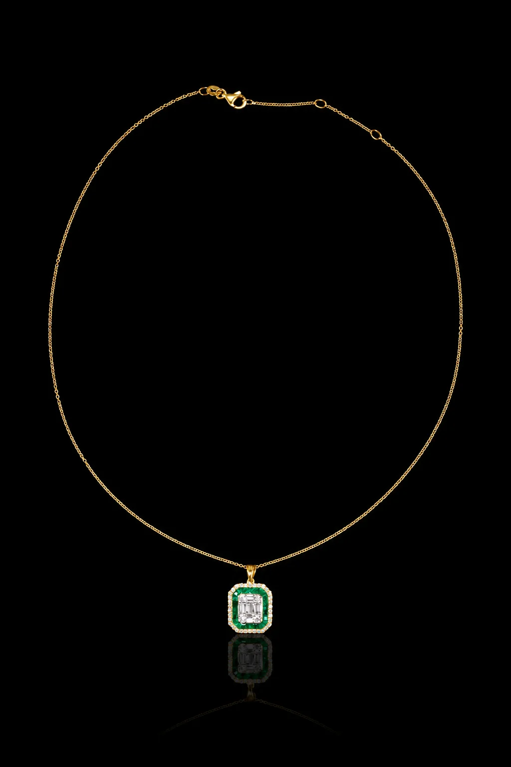 "EmeraldVogue™" Necklace in 18k yellow gold, photo 5