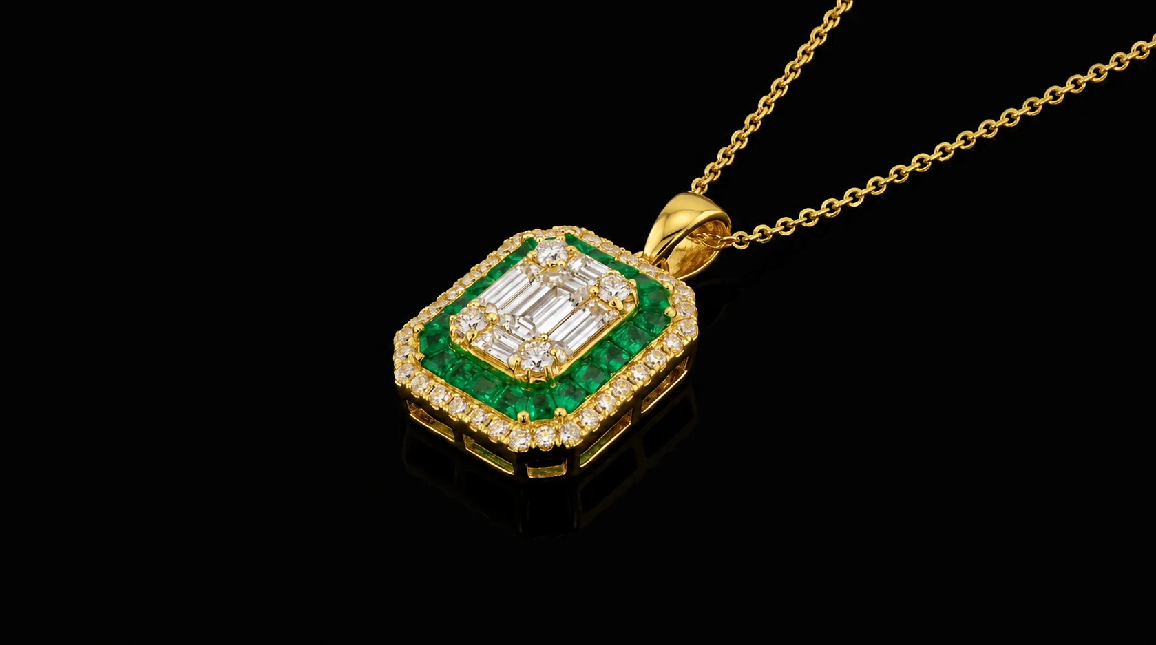 "EmeraldVogue™" Necklace in 18k yellow gold, photo 6