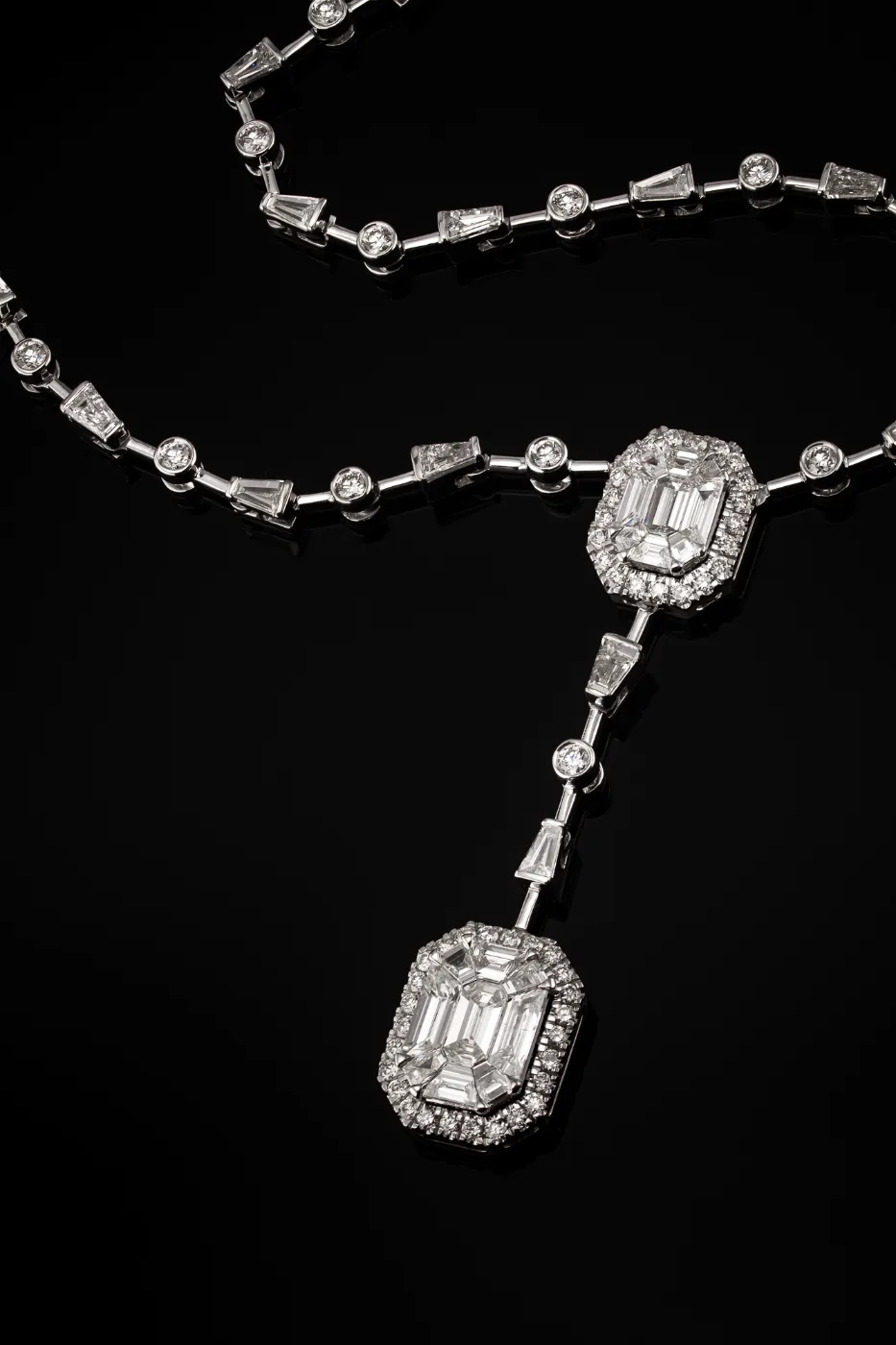 "InvisibleLimited™" Necklace in 18k white gold, photo 6