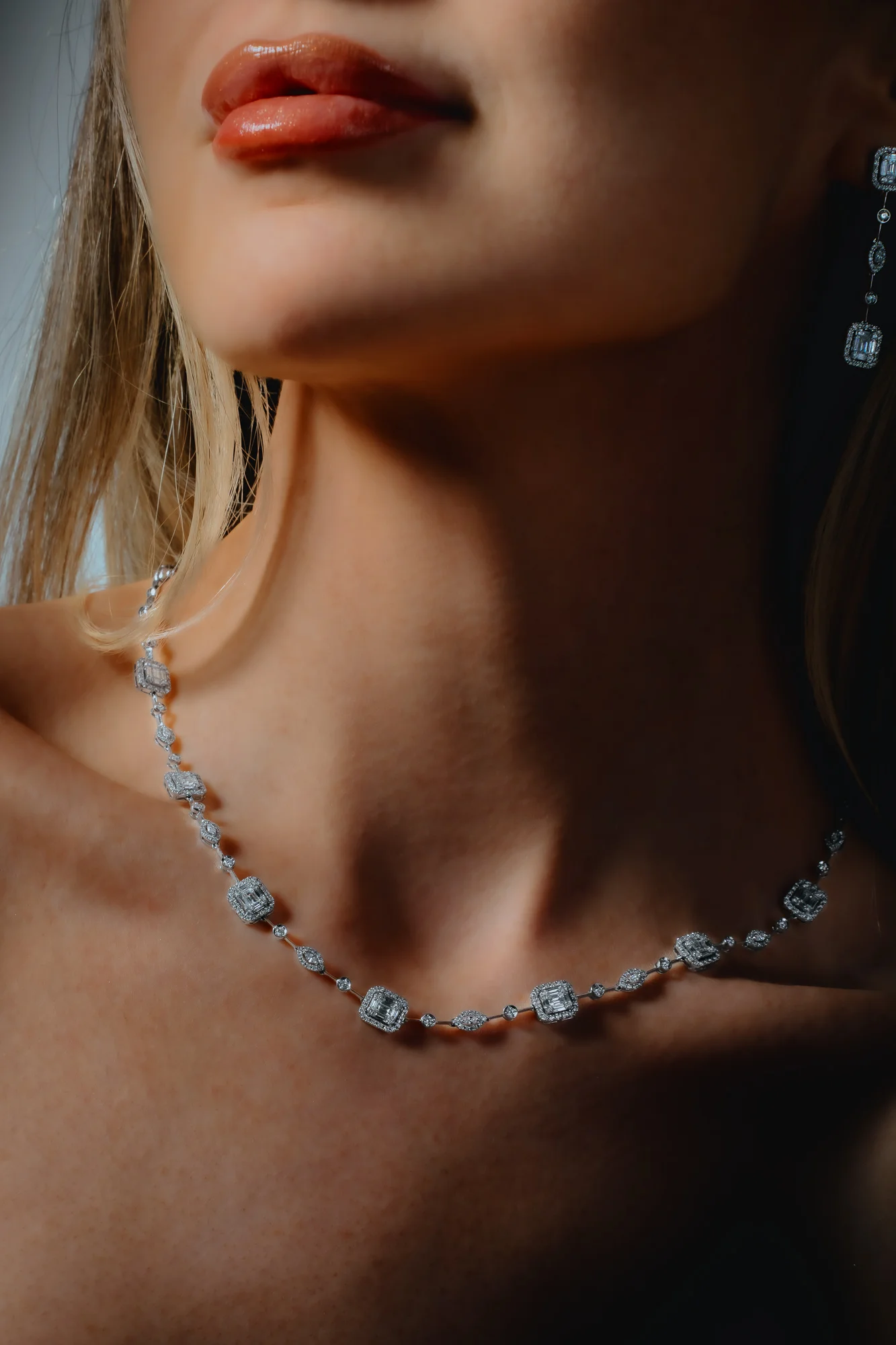 "Invisible™" Necklace 3.00 ct in 18k white gold, photo 2
