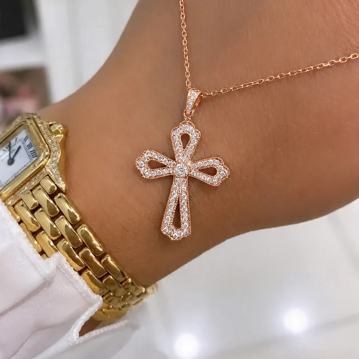 Cross Necklace with Diamonds "LoopedGrace™" in rose Gold, photo 2