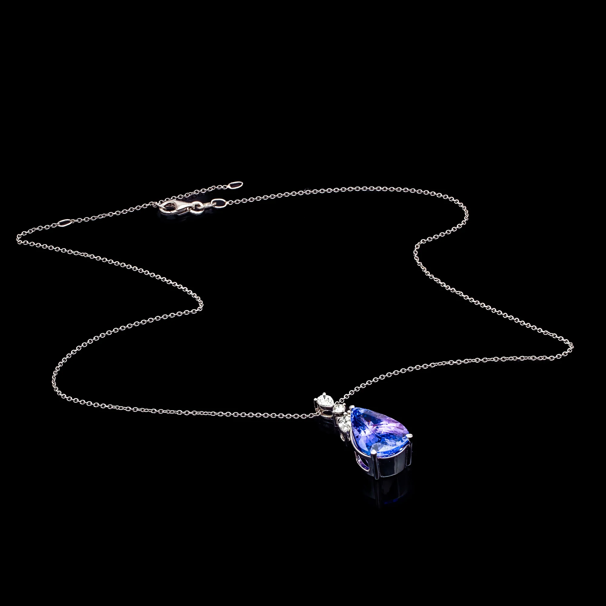 "BlueEmpire™" Necklace in 18k white gold, photo 3