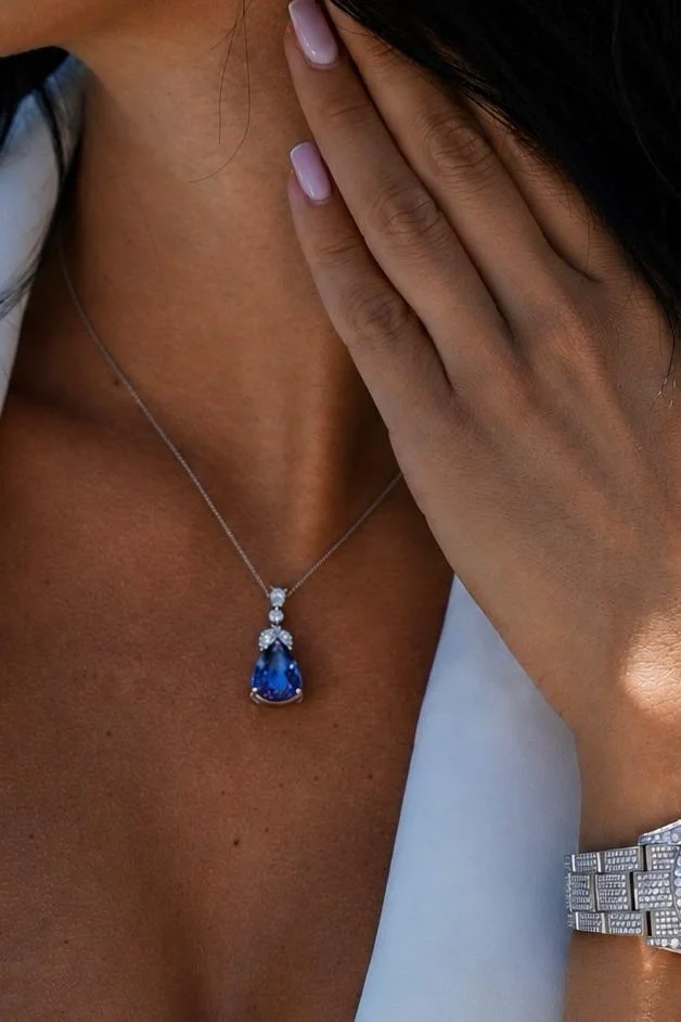 "BlueEternity™" Necklace in 18k white gold, photo 10