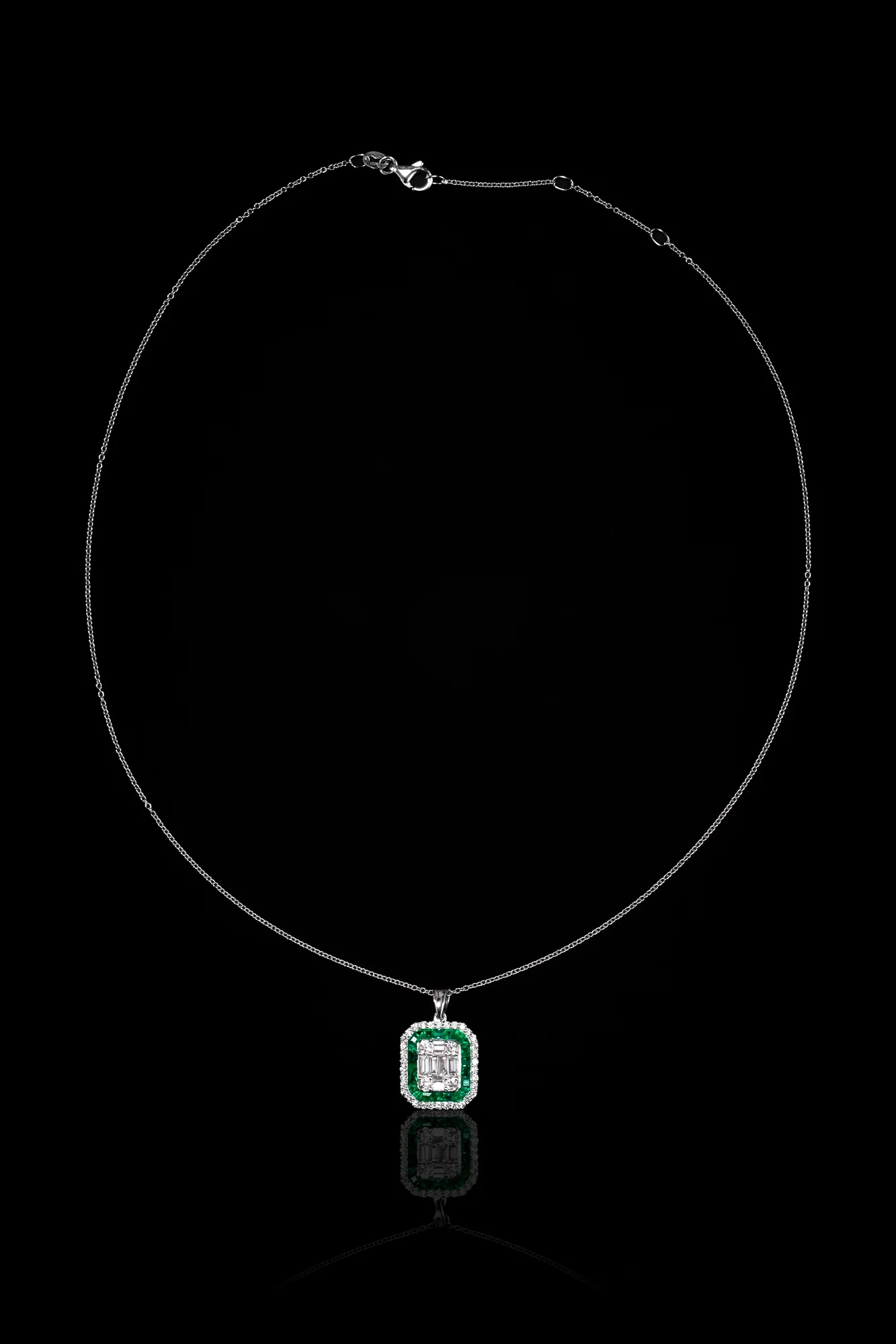 "EmeraldVogue™" Necklace in white gold, photo 5