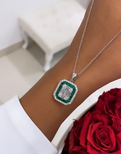 "EmeraldVogue™" Necklace in white gold, photo 9