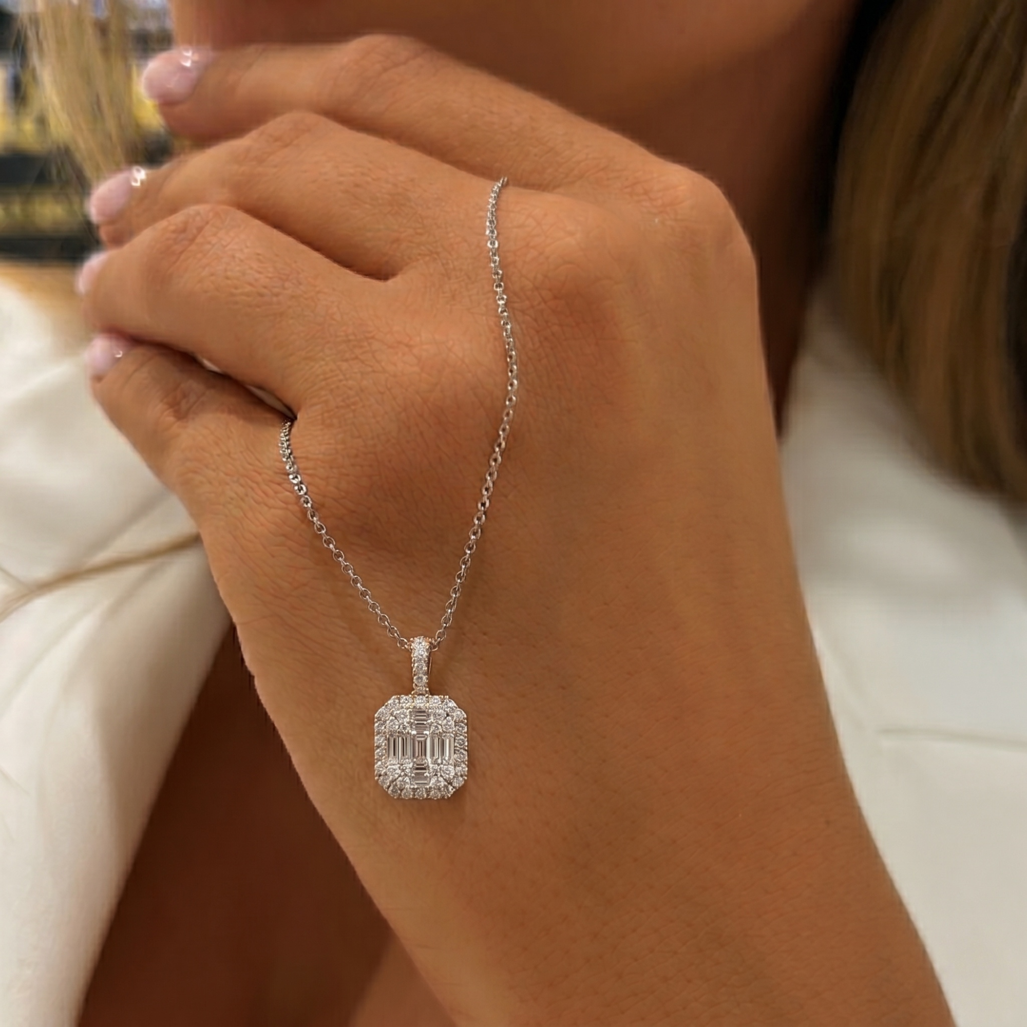 "LeLuxe™" Necklace in 18k white gold, photo 2