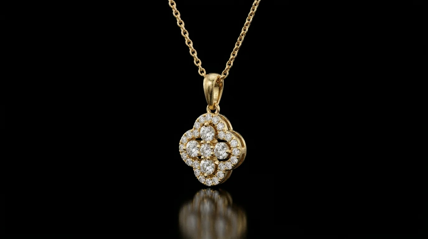 "TrèfleDeLuxe™" Necklace in 18k yellow gold, photo 7