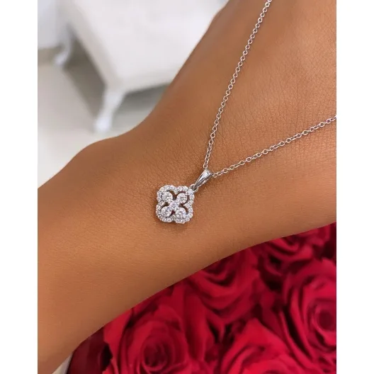 "TrèfleDeLuxe™" Necklace in 18k white gold, photo 7