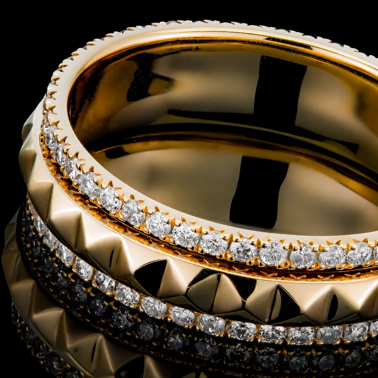 AmourEternel™ Wedding Band in yellow gold, photo 3