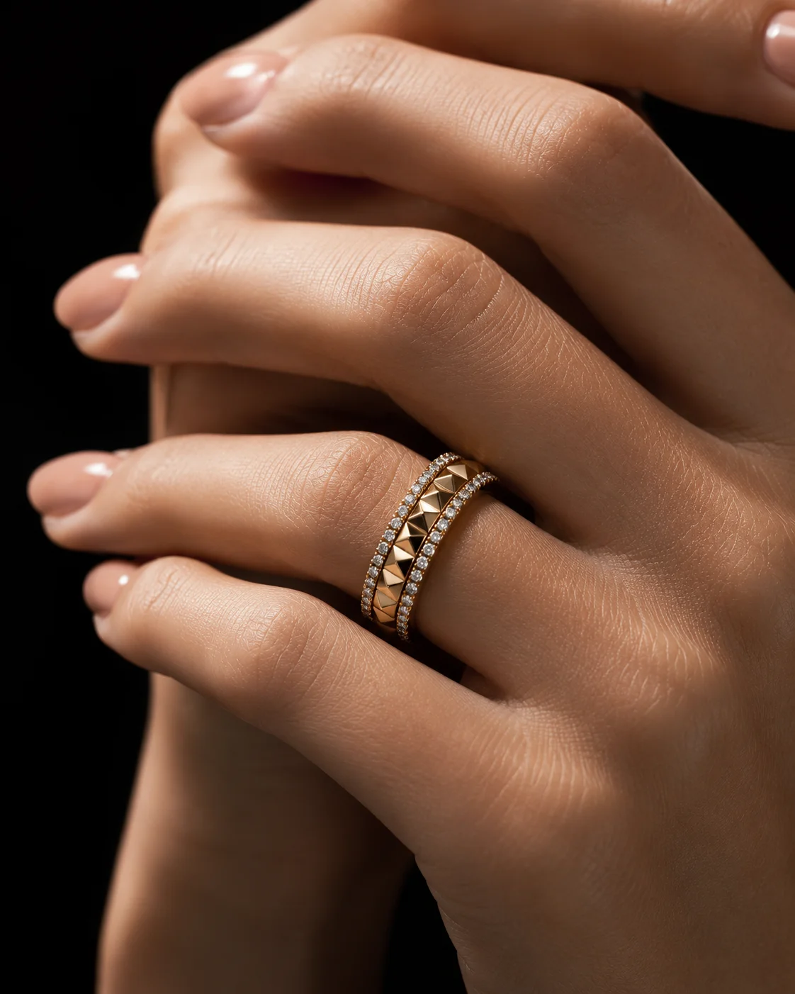 AmourEternel™ Wedding Band in yellow gold, photo 6