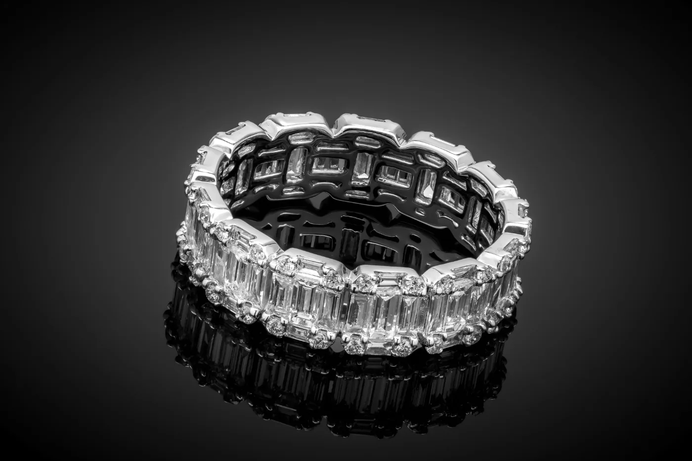 "EmeraldEternity™" Diamond Ring in 18k white gold, photo 6