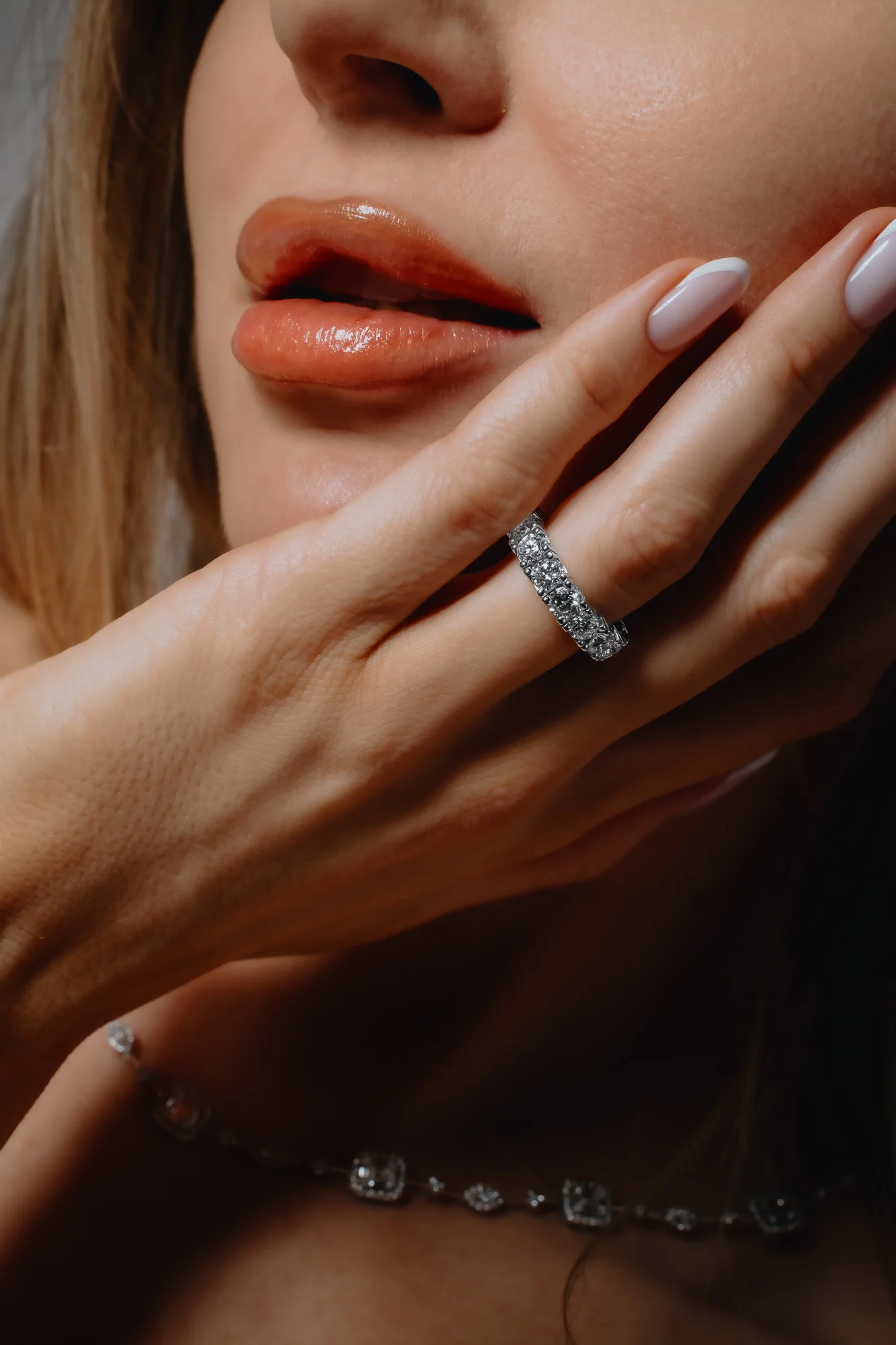 "Enduring Aureate Treasures™" 4.50ct Band in white gold, photo 2