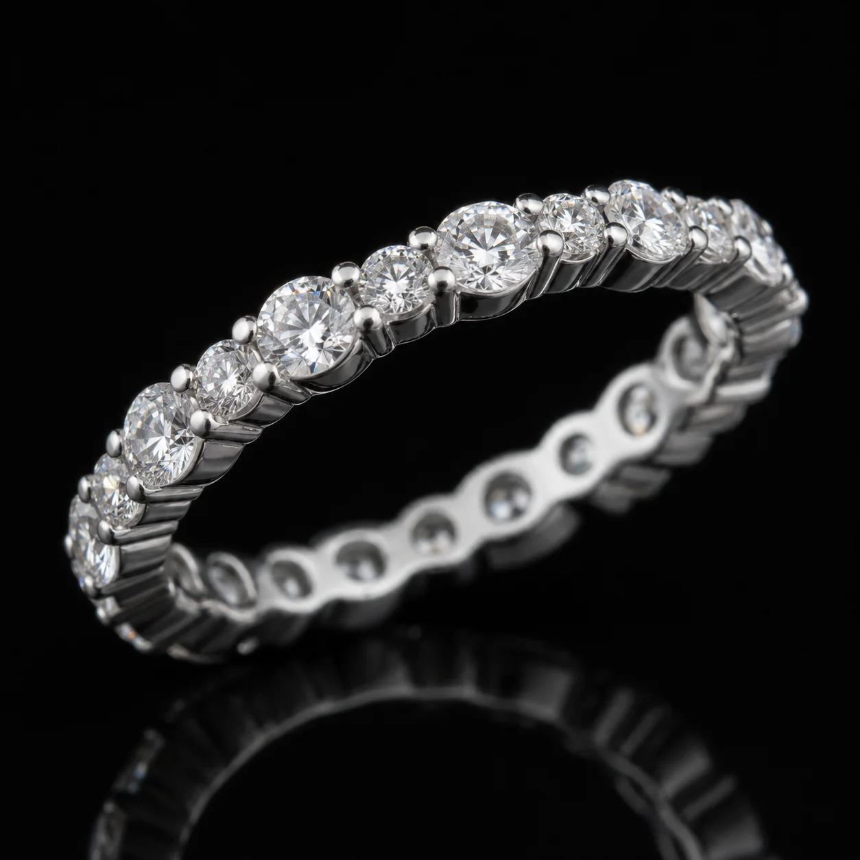 EternityPulse™ Ring – White gold