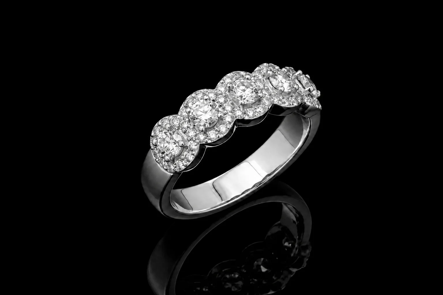 "HaloBand™" Halo Ring – White gold