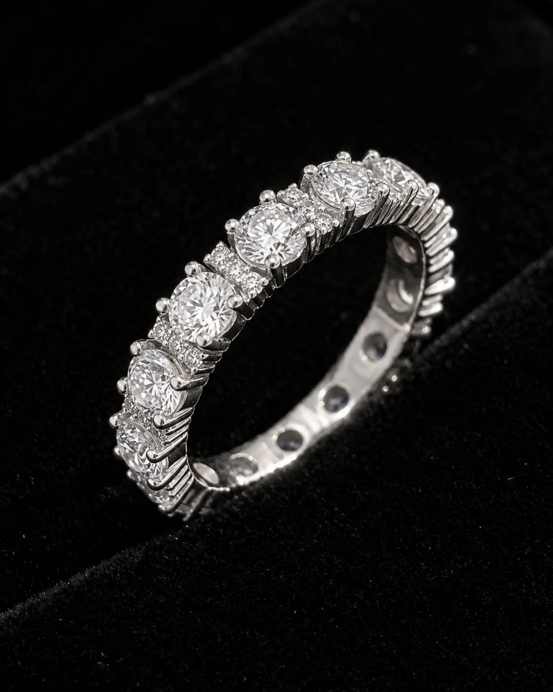 "RoyalEternity™" Ring in white gold, photo 3