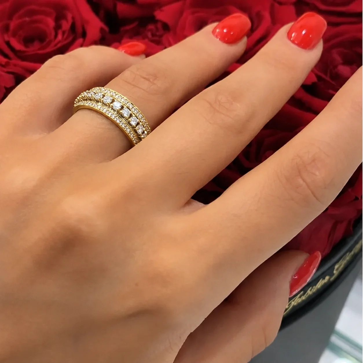 "TriplePavé™" Ring in yellow gold, photo 2