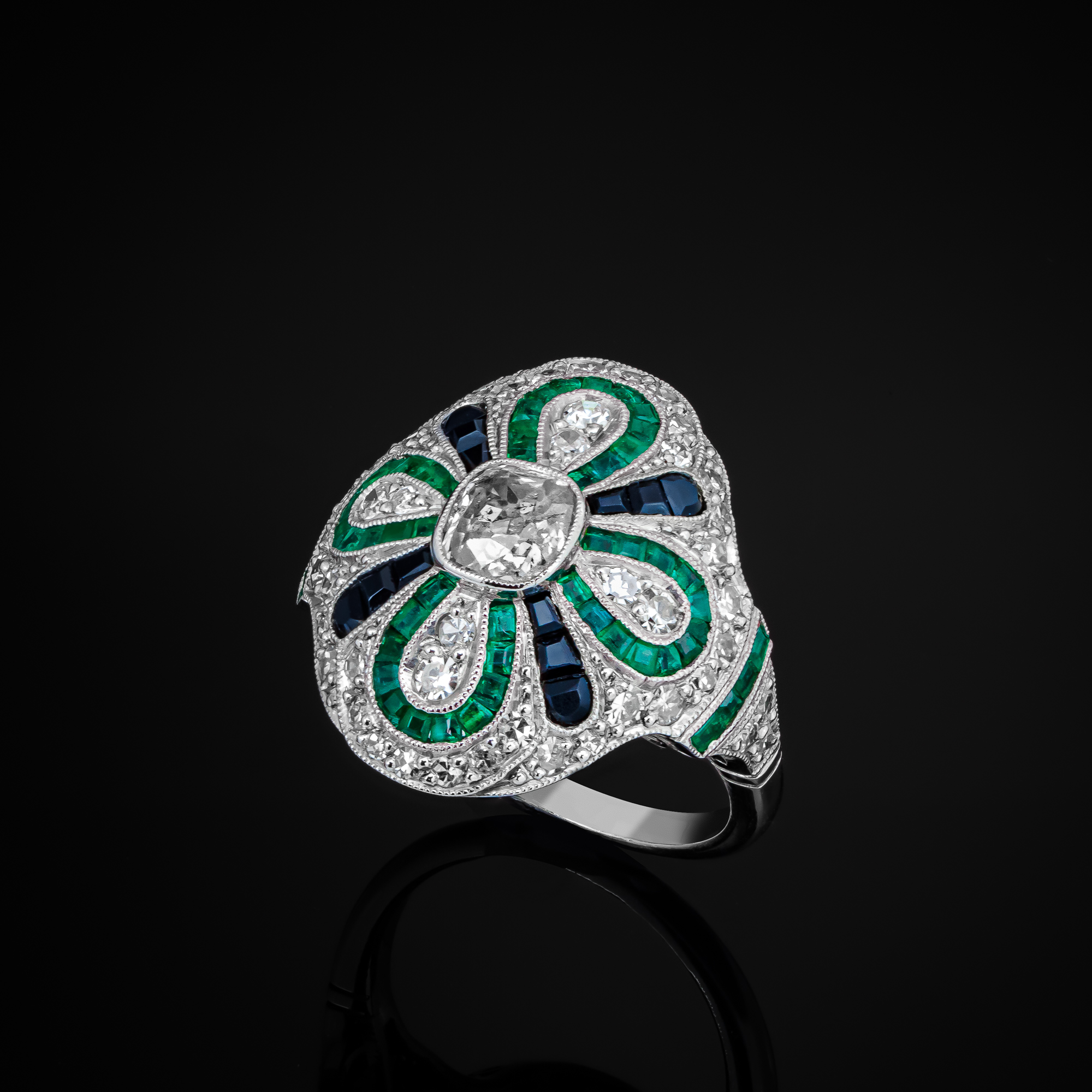 EmeraldCitadel™ Ring – Platinum